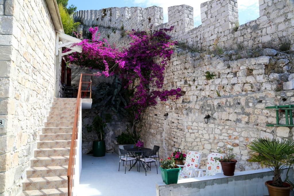 Apartments Seka Hvar Town Exterior photo